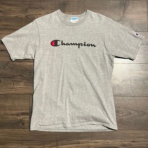 Champion t shirt size medium